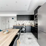 Appartamento 4p Modern & Secured Parking *