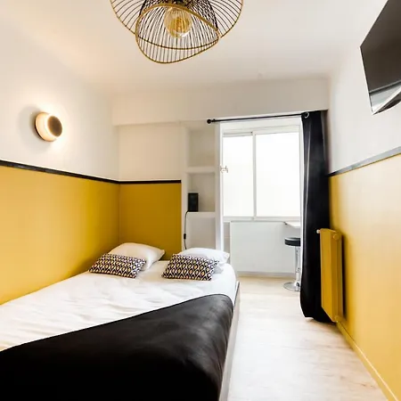 Apartment 4p Modern & Secured Parking *