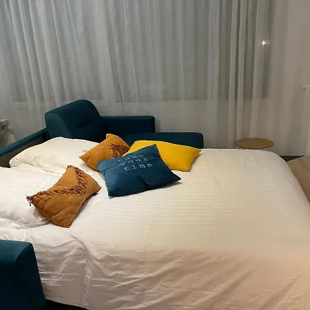 4p Modern & Secured Parking Apartment