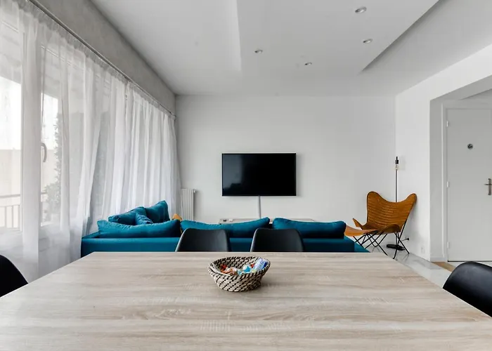 4p Modern & Secured Parking Le Cannet
